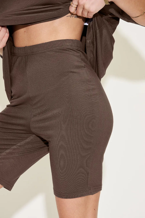 Short for Women brown with elastic waist