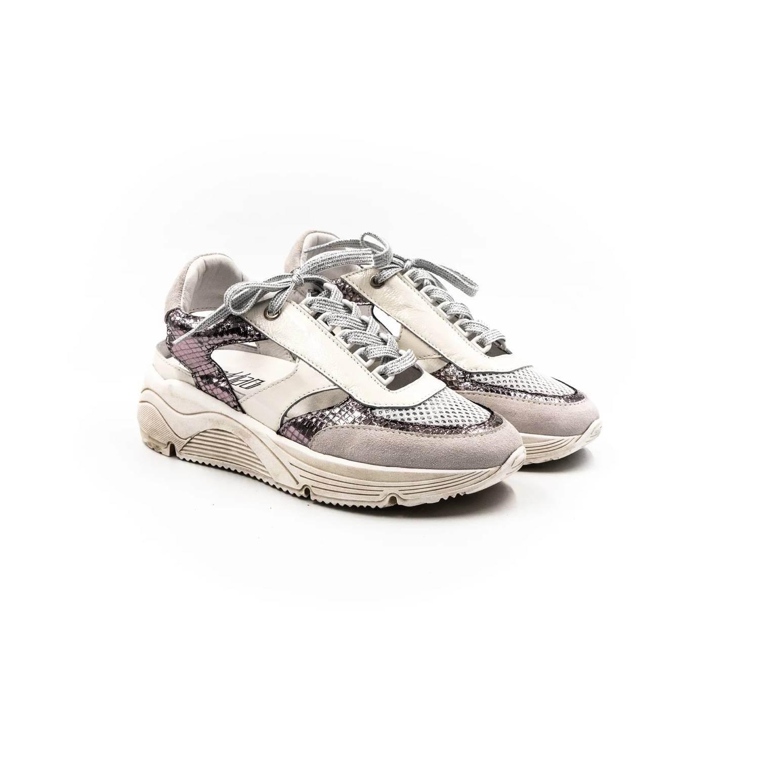Women's Bose Sneaker