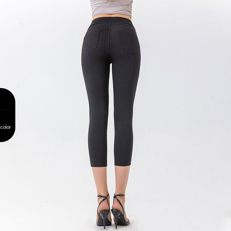 Capri-Yogahose in Jeans-Optik – Schmal geschnittene, hochelastische Fitnesshose mit Bauchkontrolle