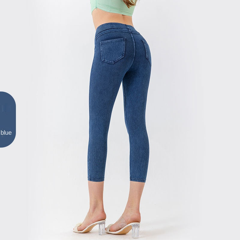 Capri-Yogahose in Jeans-Optik – Schmal geschnittene, hochelastische Fitnesshose mit Bauchkontrolle