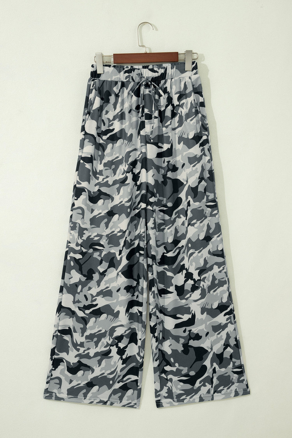 Green Camouflage Print Drawstring Casual Pants