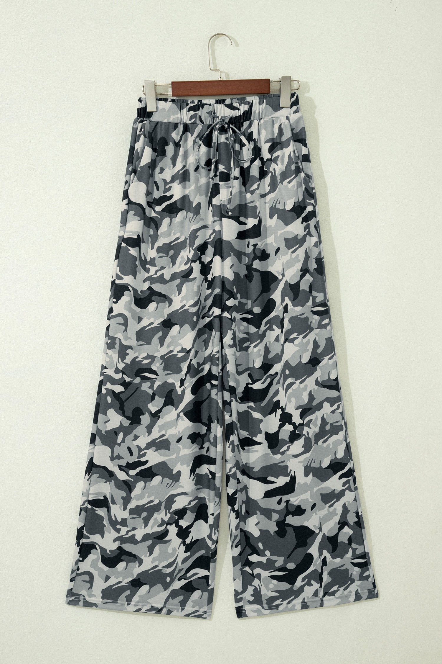 Green Camouflage Print Drawstring Casual Pants