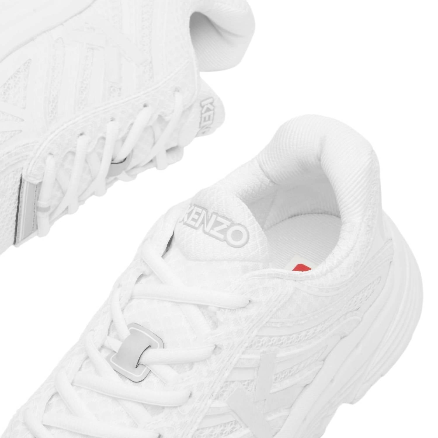 Women's Pace Sneakers