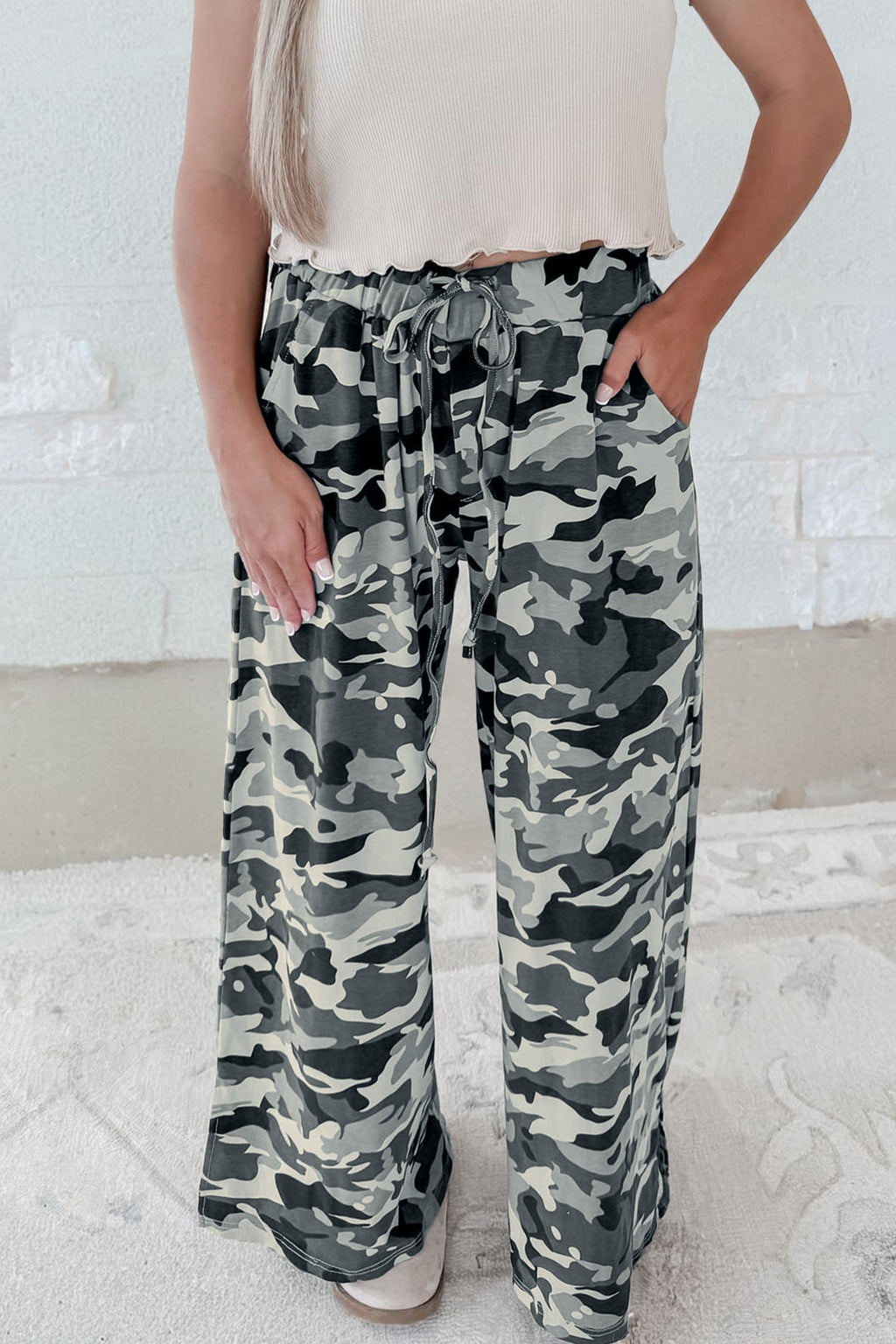 Green Camouflage Print Drawstring Casual Pants