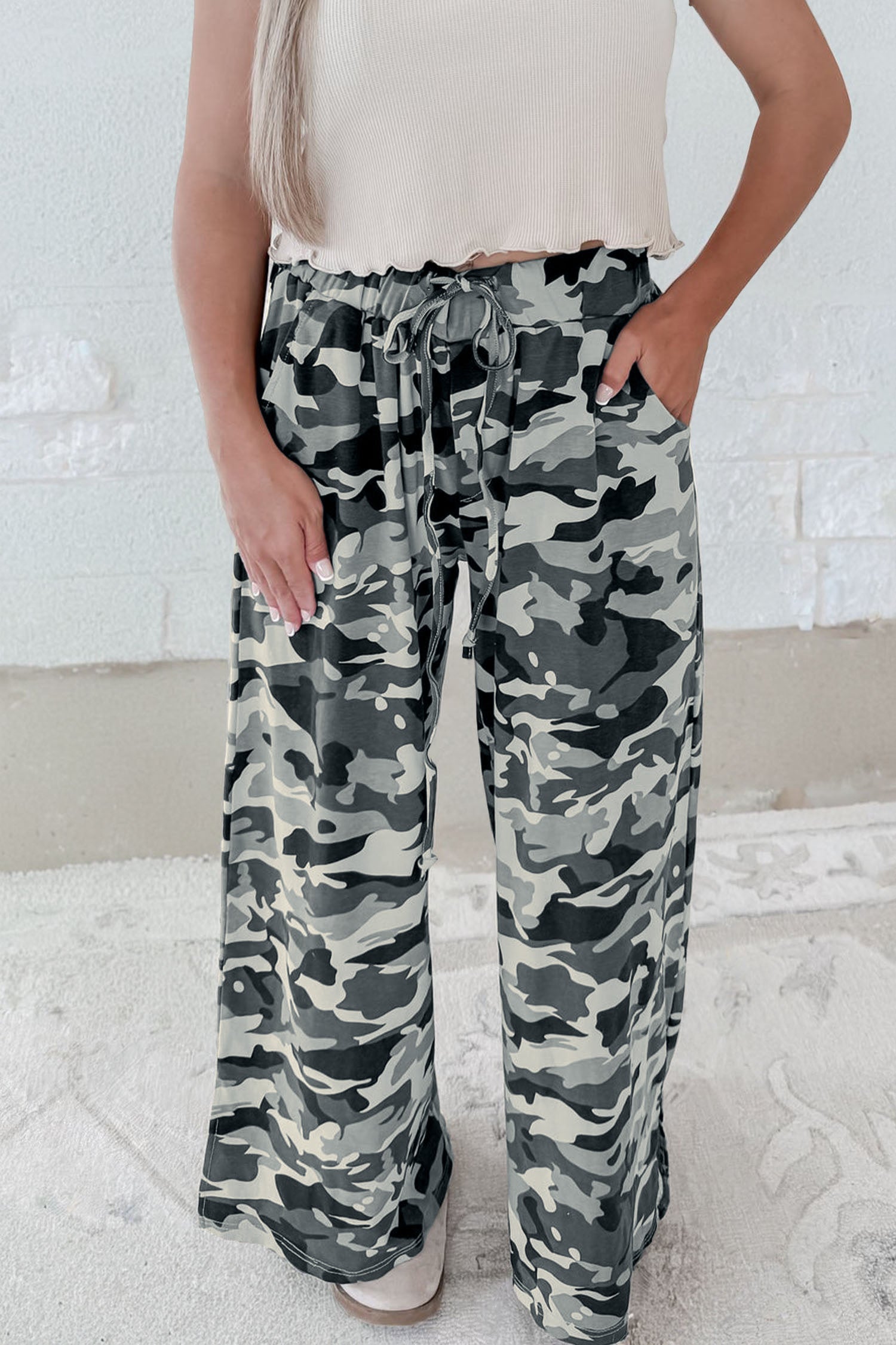 Green Camouflage Print Drawstring Casual Pants