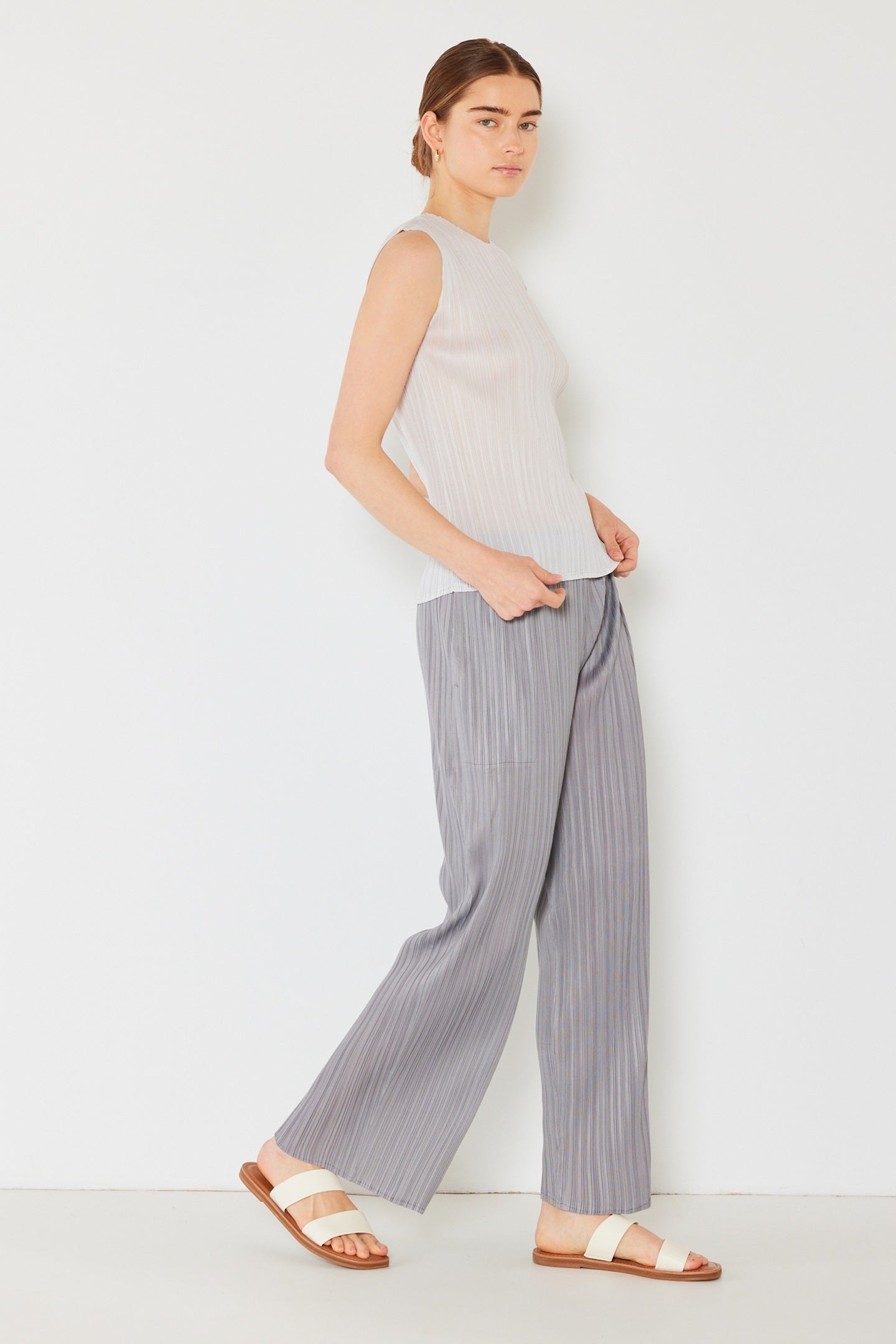 Pleated classic straight long pants - P01BS_Gray