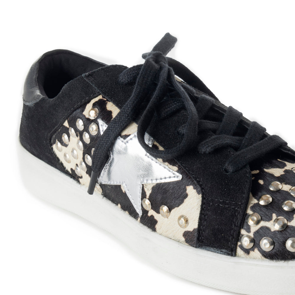 Giggle Sneakers