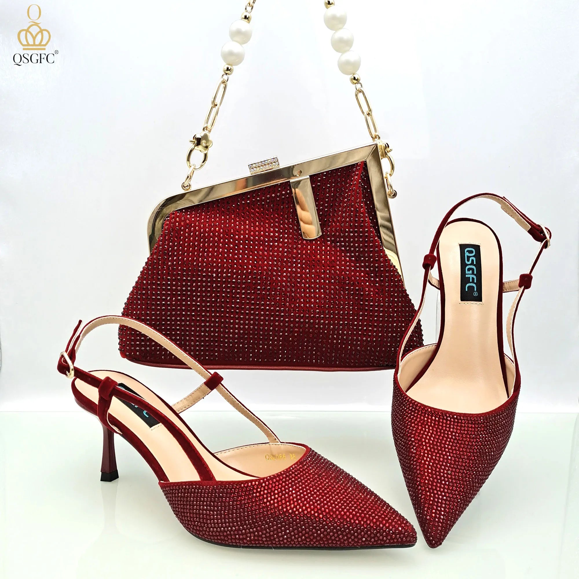 Modische Umhängetasche und High Heels mit Riemchen Set