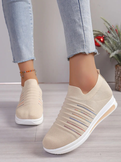 Atmungsaktive Mesh-Keil-Sneaker