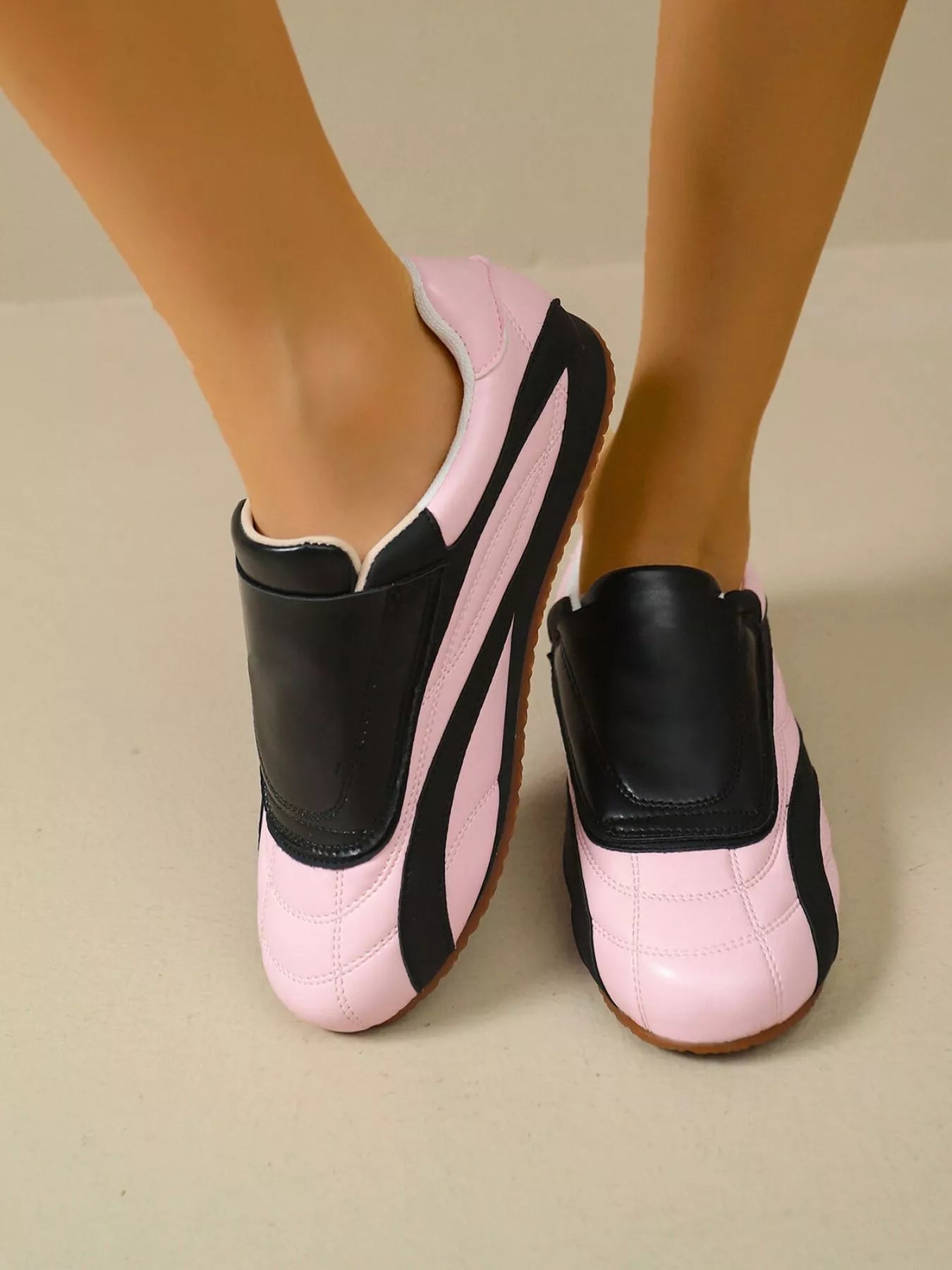 Contrast Round Toe Sneakers