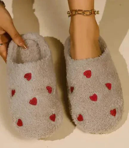 Cushy Heart Top Fluffy Slippers