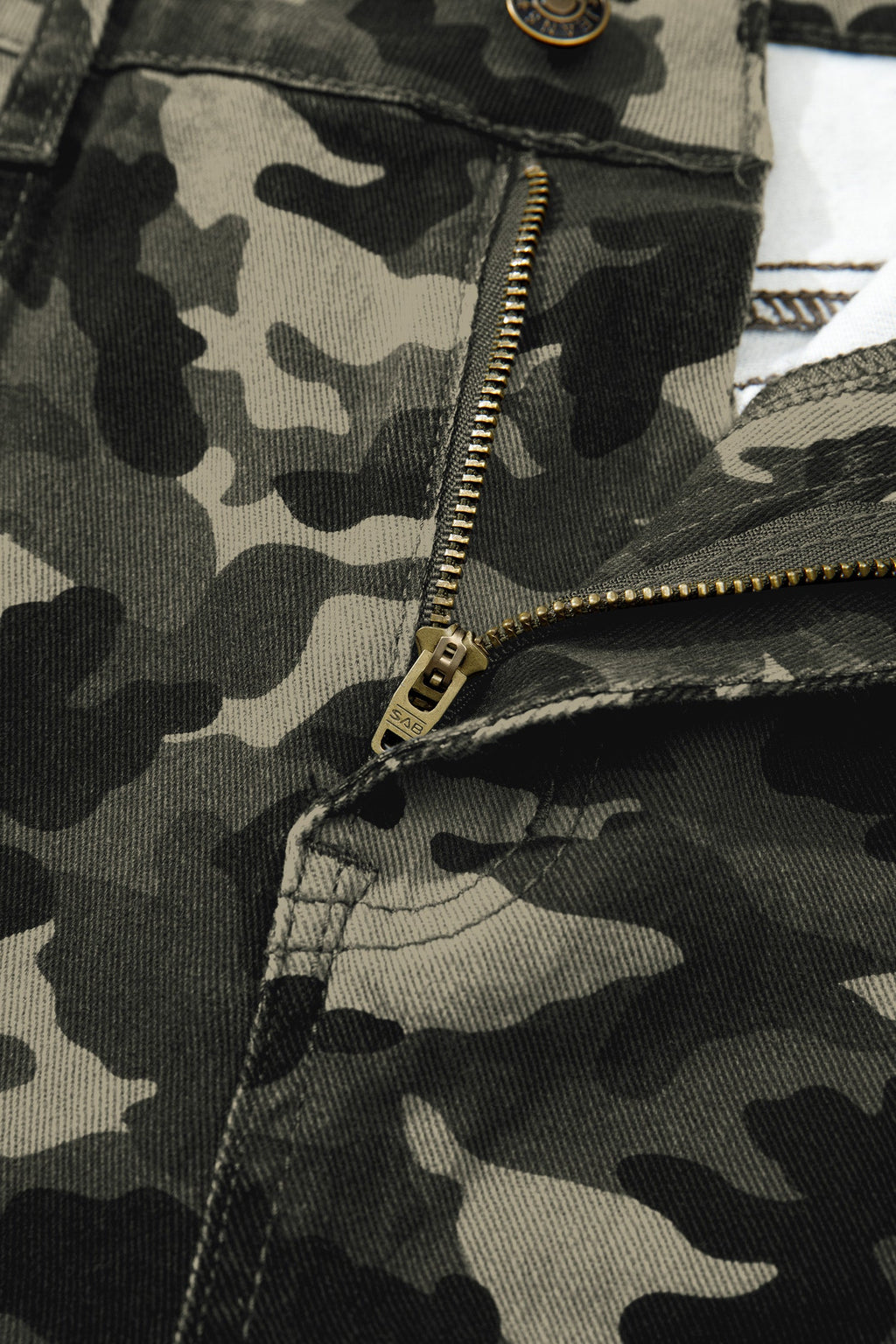 Green Camouflage Print Multi Pocketed Womens Denim Pants
