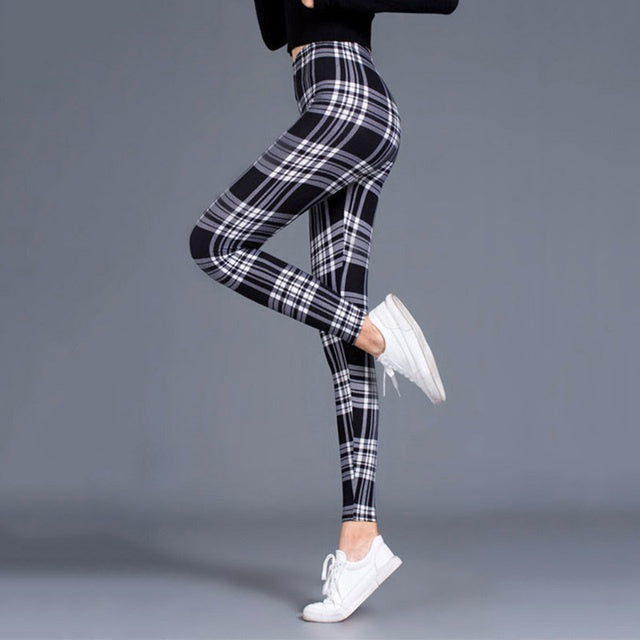 Karierte Yoga-Leggings für Damen – Push-up-Hose mit mittlerer Taille