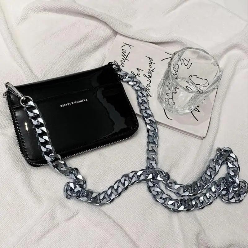 New Sparkling Thick Metal Chain Shoulder Bag Bike Wallet, Mini Bag, Coin Purse. Fashionable Women Pack Leather Crossbody Bags