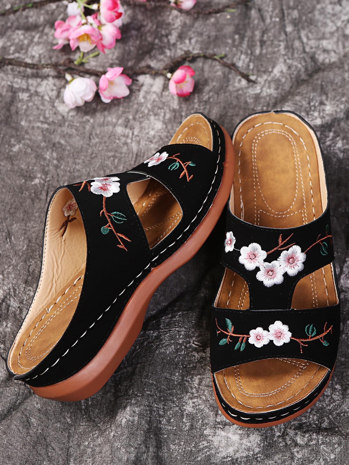 Woman Flower Platform Colorful Shoes Comfortable Casual Sandals For Women Comfortable Flower Clip Toe Summer Beach Sandals Fashion Ladies Platform Dress Shoes